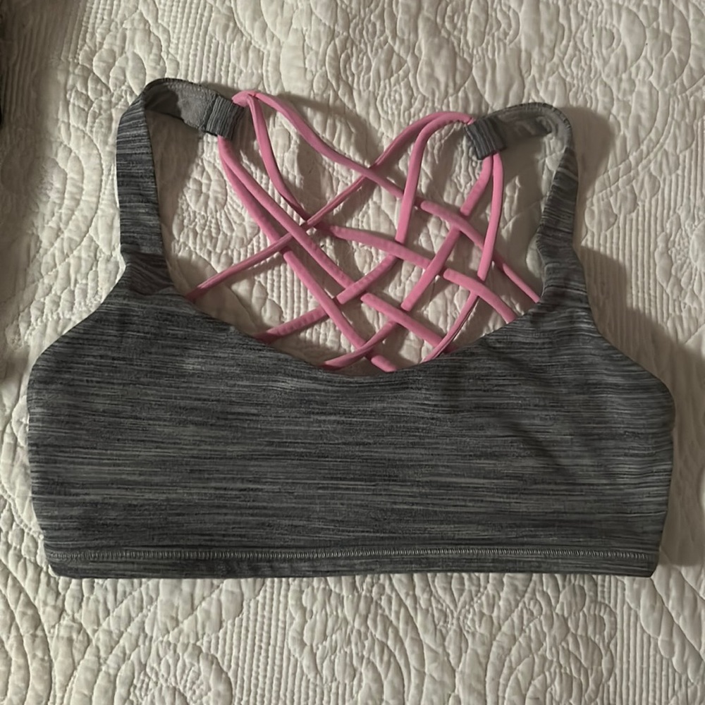 Lululemon Free To Be Bra size 4